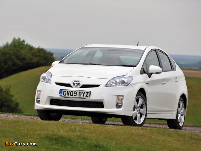 Images of Toyota Prius UK-spec (ZVW30) 2009–11 (640 x 480)