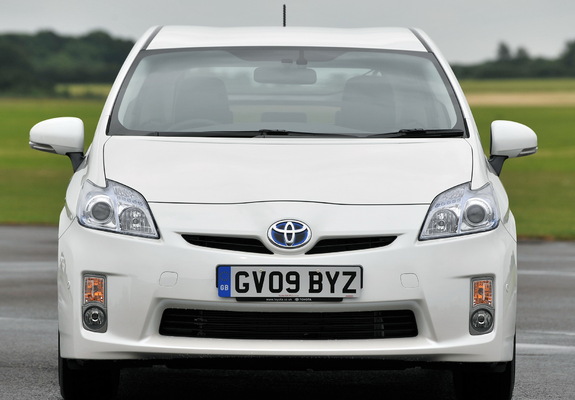 Photos of Toyota Prius UK-spec (ZVW30) 2009–11