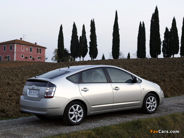 Pictures of Toyota Prius (NHW20) 2003–09 (640 x 480)