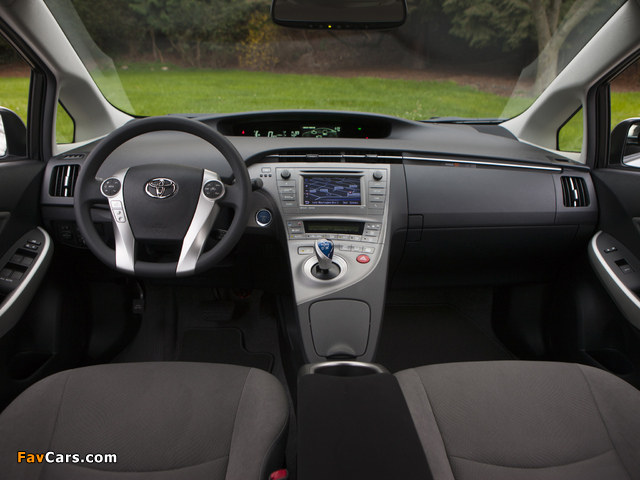 Toyota Prius US-spec (ZVW30) 2011 pictures (640 x 480)