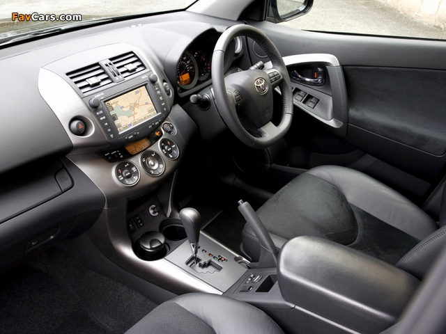 Toyota RAV4 UK-spec 2010 pictures (640 x 480)
