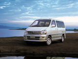Images of Toyota Regius (CH40W) 1999–2002