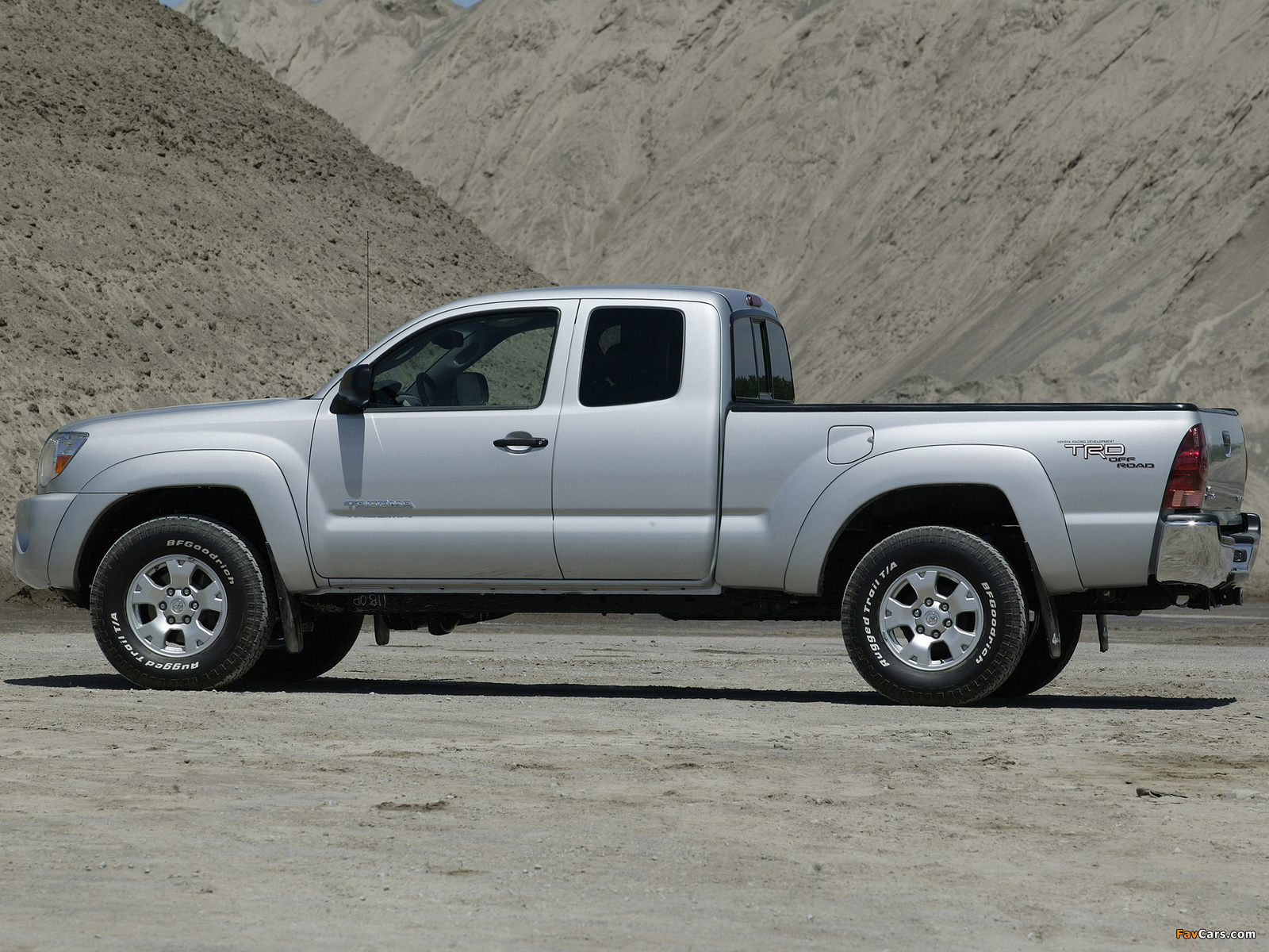 TRD Toyota Tacoma Access Cab Off-Road Edition 2005–12 pictures (1600 x 1200)