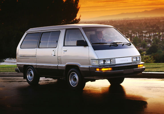 Toyota Deluxe Van 1984–89 pictures
