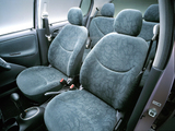 Photos of Toyota Vitz 5-door 2001–05