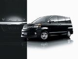 Toyota Voxy 2001–07 pictures