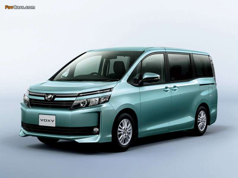 Toyota Voxy V 2014 images (800 x 600)