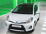 Photos of Toyota Yaris Hybrid 2012