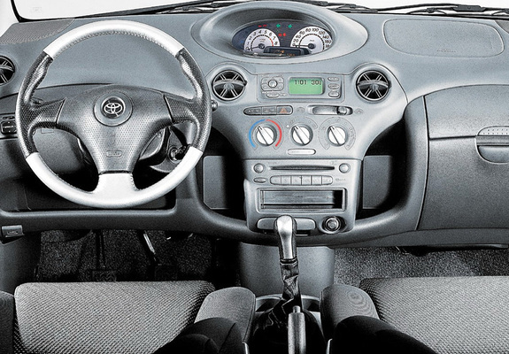 Pictures of Toyota Yaris T-Sport 2001–03