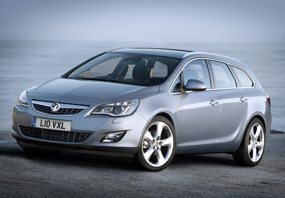 Pictures of Vauxhall Astra Sports Tourer 2010