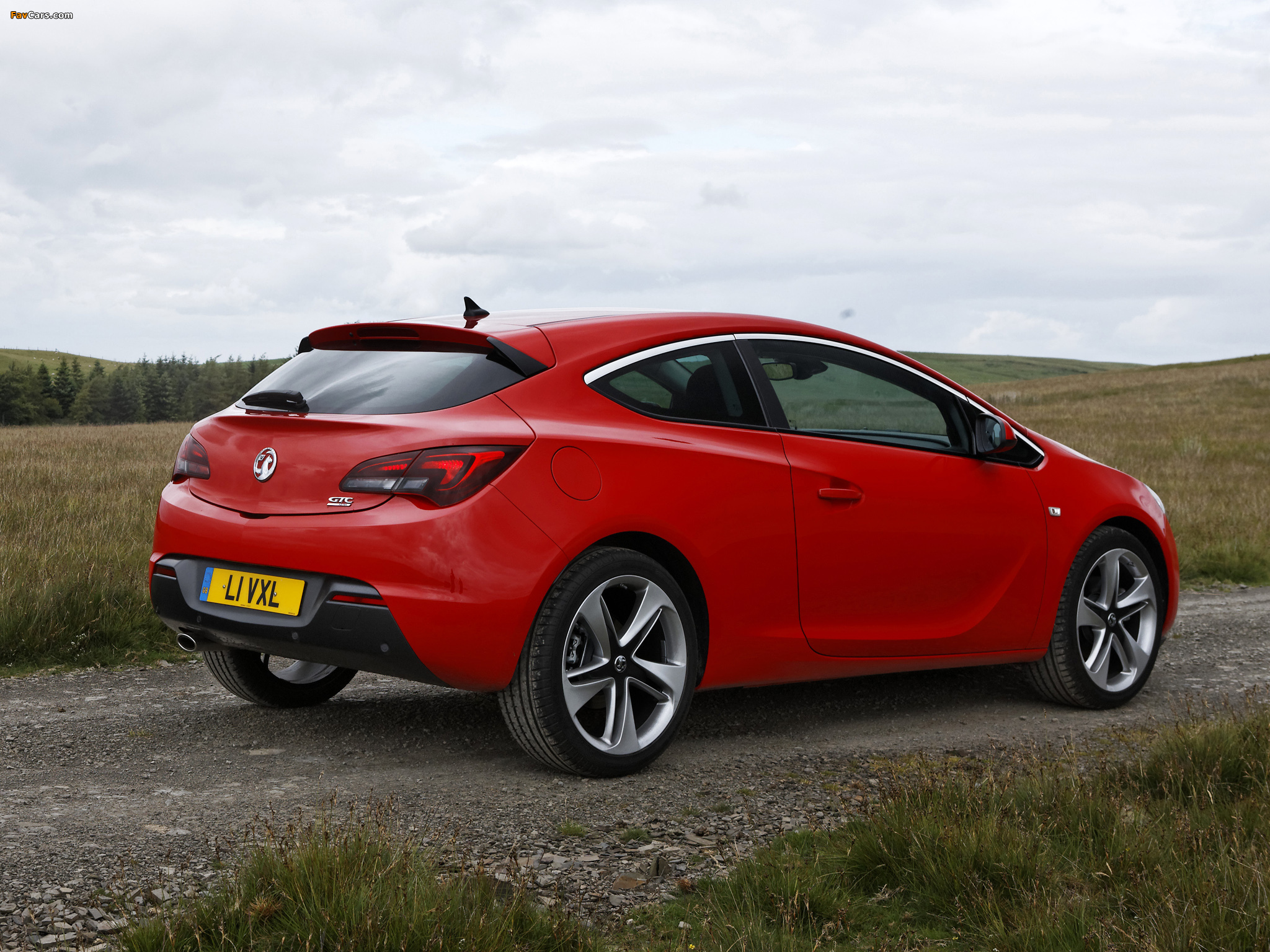 Купить в твери хэтчбек. Opel Astra j 3 дверная. Opel Astra j 3 двери.