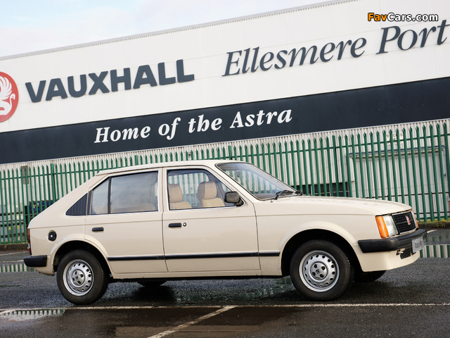 Vauxhall Astra 5-door 1980–84 images (640 x 480)