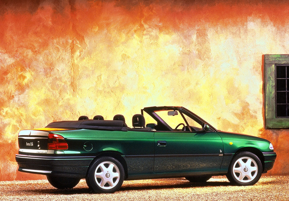 Vauxhall Astra Cabrio 1993–99 images