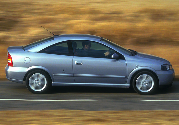 Vauxhall Astra Coupe 2000–05 photos