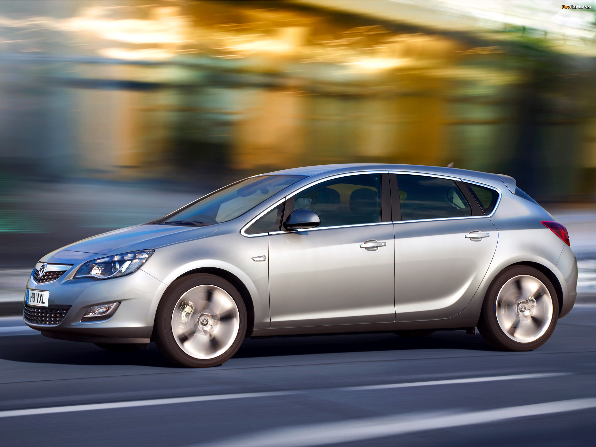 Почему на машине опель. Opel Astra j 2009. Опель седан 2020. Opel Magna.