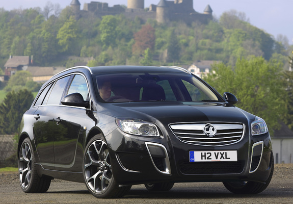 Pictures of Vauxhall Insignia VXR Sports Tourer 2009–13