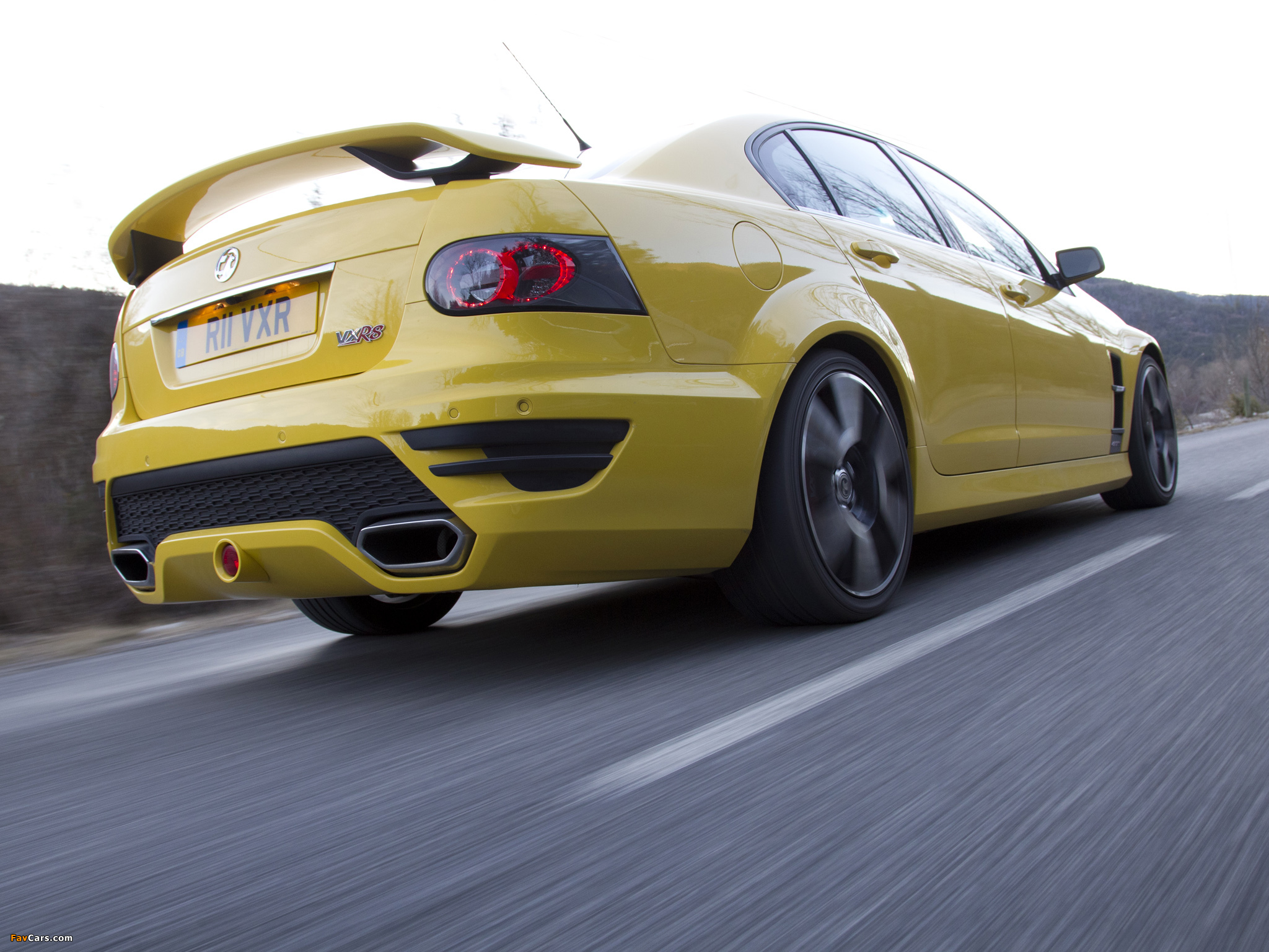 Pictures of Vauxhall VXR8 2011–13 (2048 x 1536)