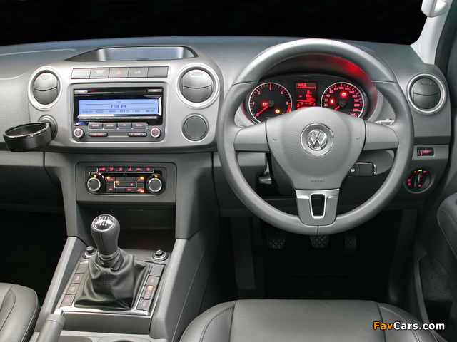 Pictures of Volkswagen Amarok Double Cab Highline ZA-spec 2010 (640 x 480)