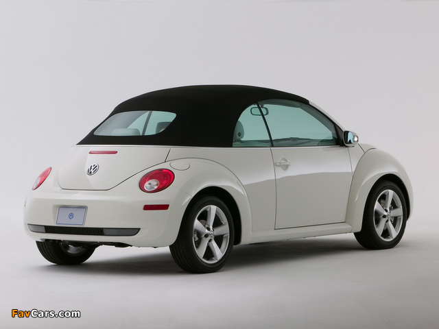Photos of Volkswagen New Beetle Convertible Triple White 2007 (640 x 480)