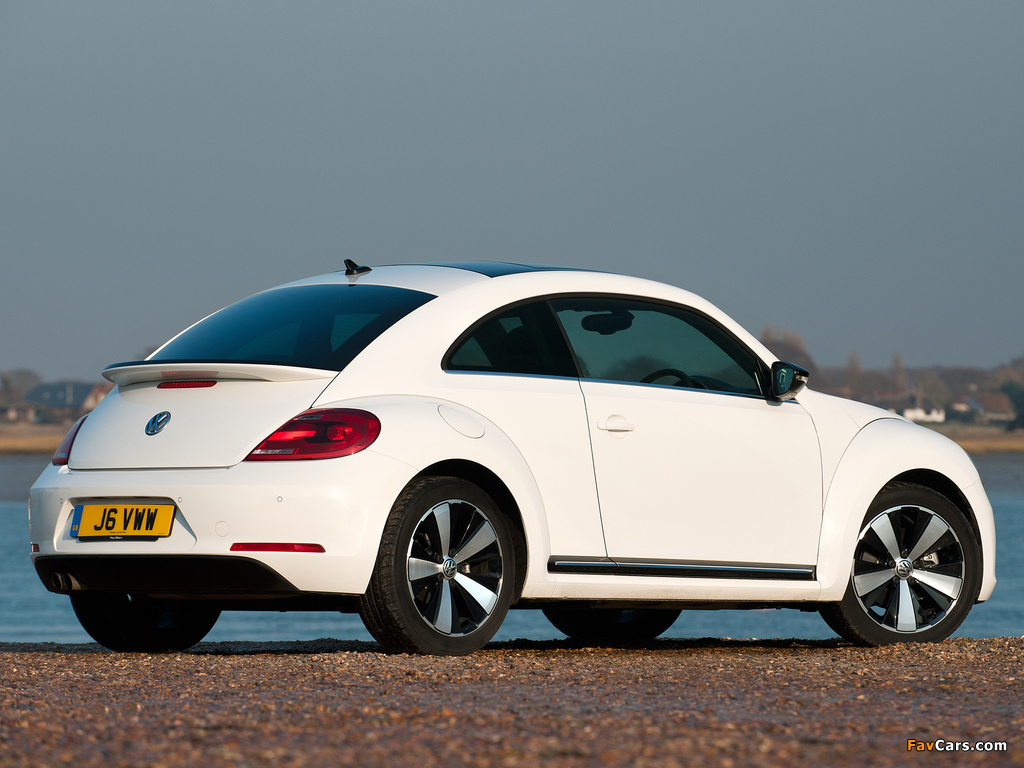 Photos of Volkswagen Beetle UK-spec 2011 (1024 x 768)