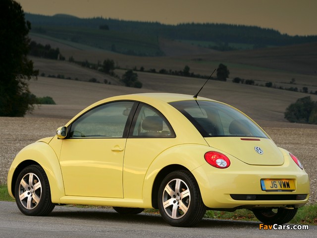 Pictures of Volkswagen New Beetle UK-spec 2006–10 (640 x 480)