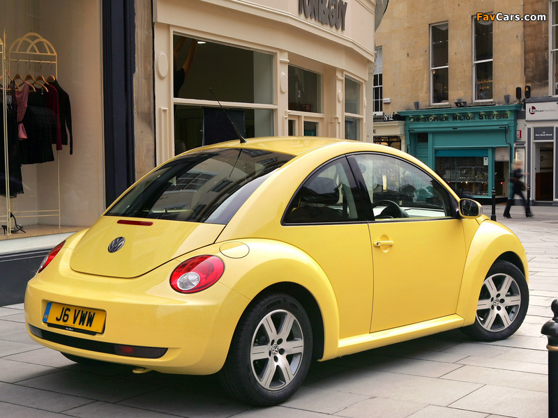 Volkswagen New Beetle UK-spec 2006–10 wallpapers (800 x 600)