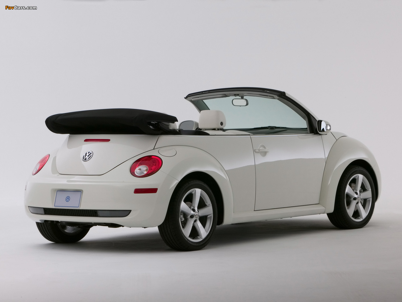 Volkswagen New Beetle Convertible Triple White 2007 images (1280 x 960)