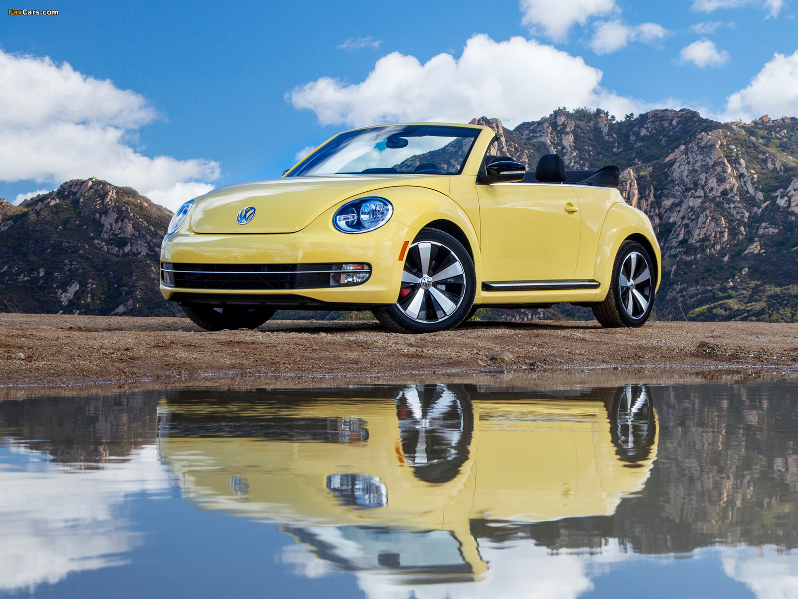 Volkswagen Beetle Convertible 2012 photos (1600 x 1200)