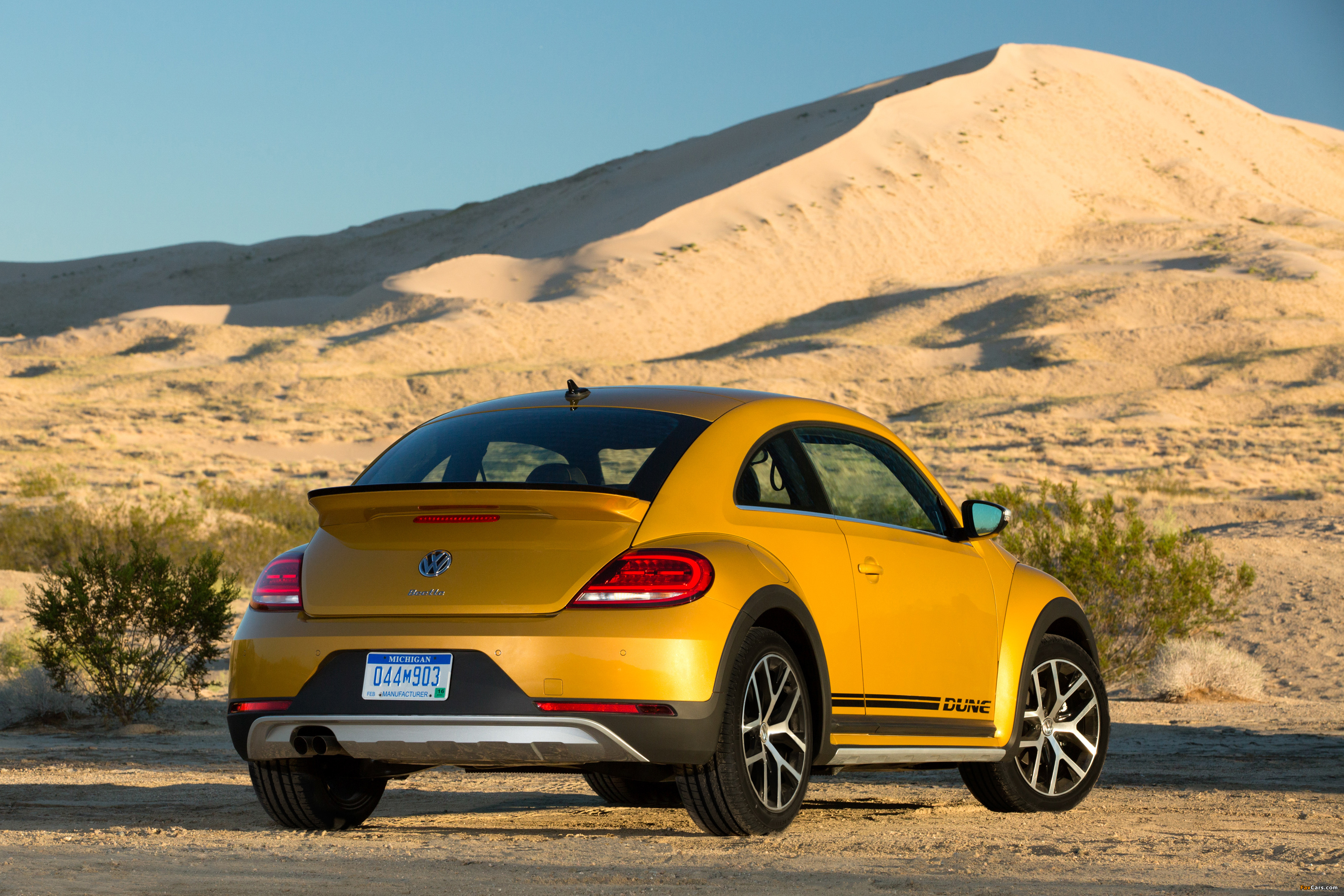 Volkswagen Beetle Dune 2016 pictures (3600 x 2400)