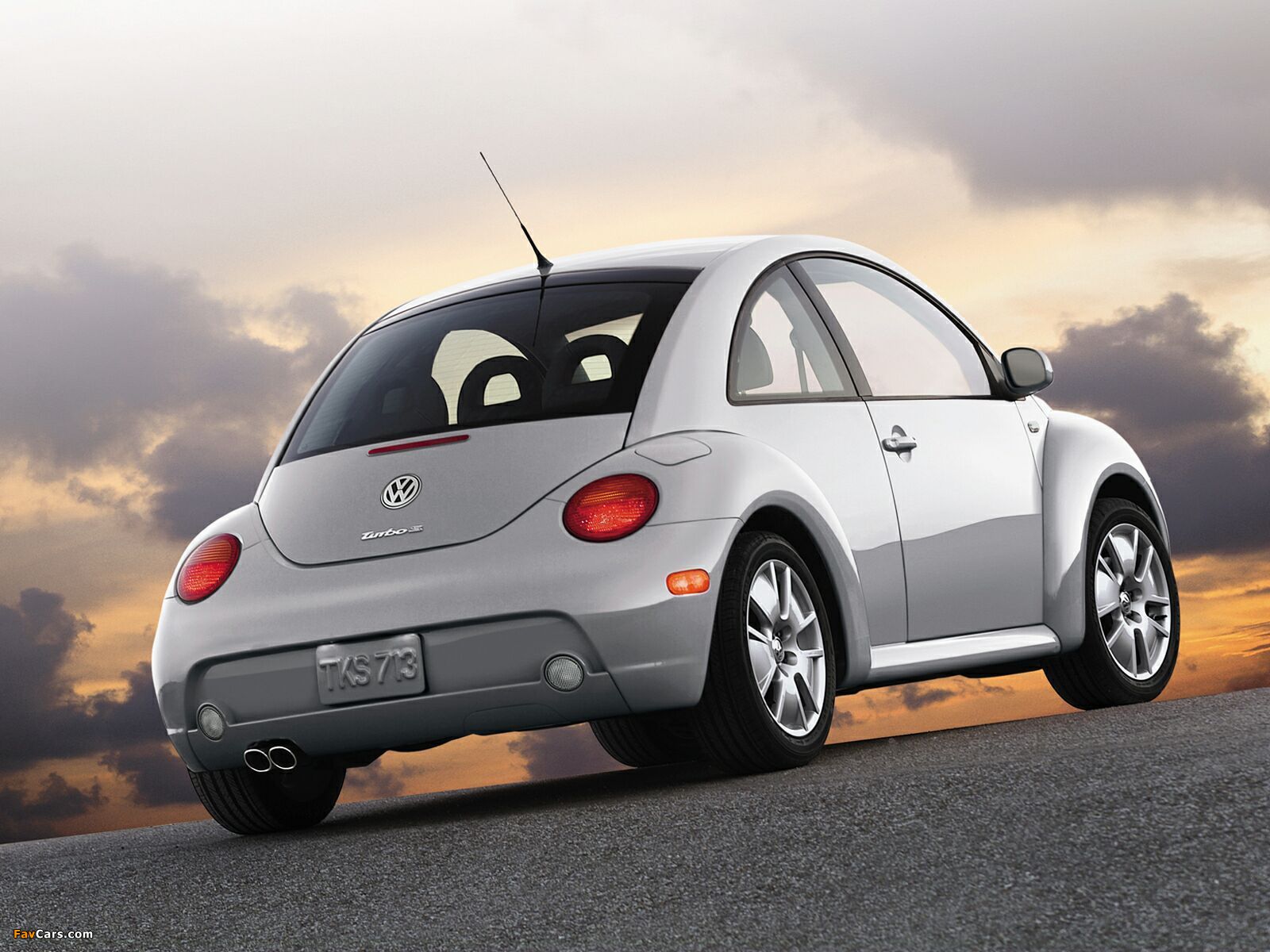 Volkswagen New Beetle Turbo S 2002 wallpapers (1600 x 1200)