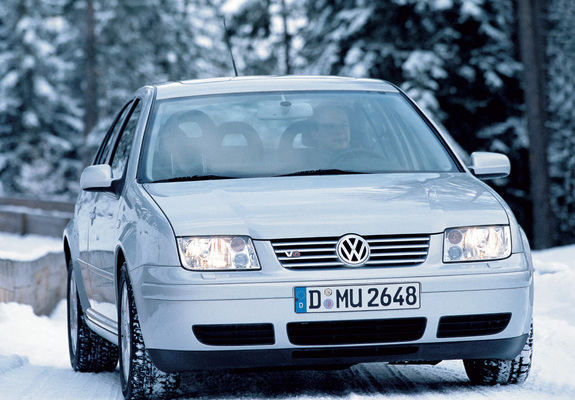 Volkswagen Bora 1998–2005 pictures