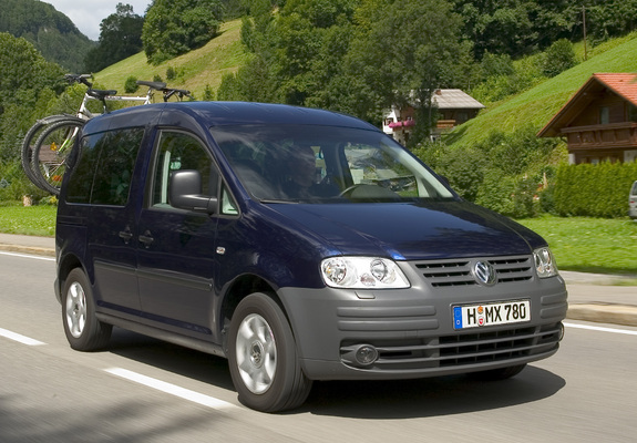 Images of Volkswagen Caddy Life (Type 2K) 2004–10
