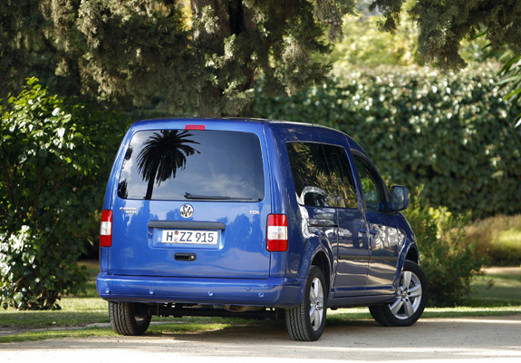 Volkswagen Caddy Maxi Life (Type 2K) 2007–10 images