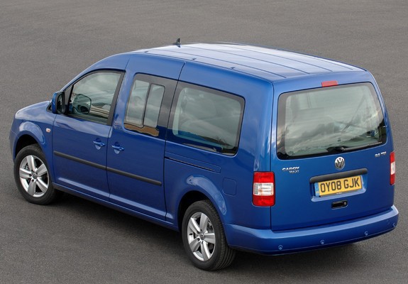 Volkswagen Caddy Maxi Life UK-spec (Type 2K) 2007–10 pictures