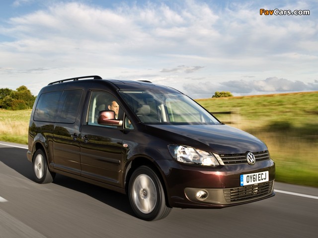Volkswagen Caddy Maxi Life UK-spec (Type 2K) 2010 photos (640 x 480)