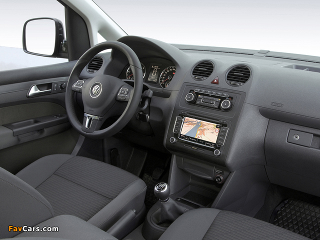 Volkswagen Caddy Maxi (Type 2K) 2010 pictures (640 x 480)