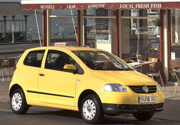 Images of Volkswagen Fox UK-spec 2005–09
