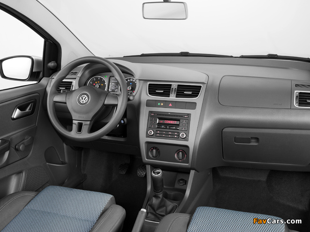 Images of Volkswagen Fox BlueMotion 5-door 2012 (640 x 480)