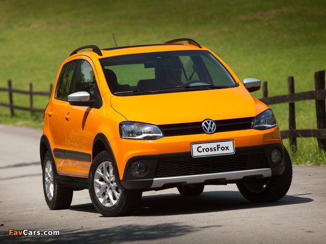 Volkswagen CrossFox 2012 images (640 x 480)
