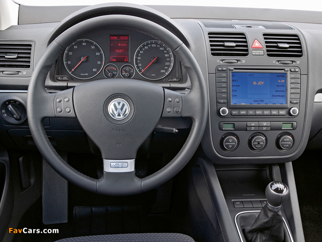 Images of Volkswagen Golf GT 3-door (Typ 1K) 2005–08 (640 x 480)