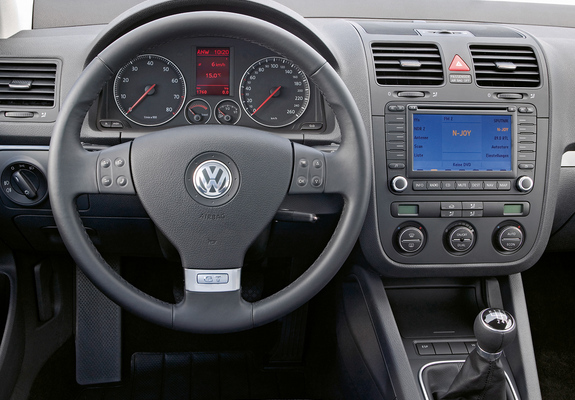 Images of Volkswagen Golf GT 3-door (Typ 1K) 2005–08