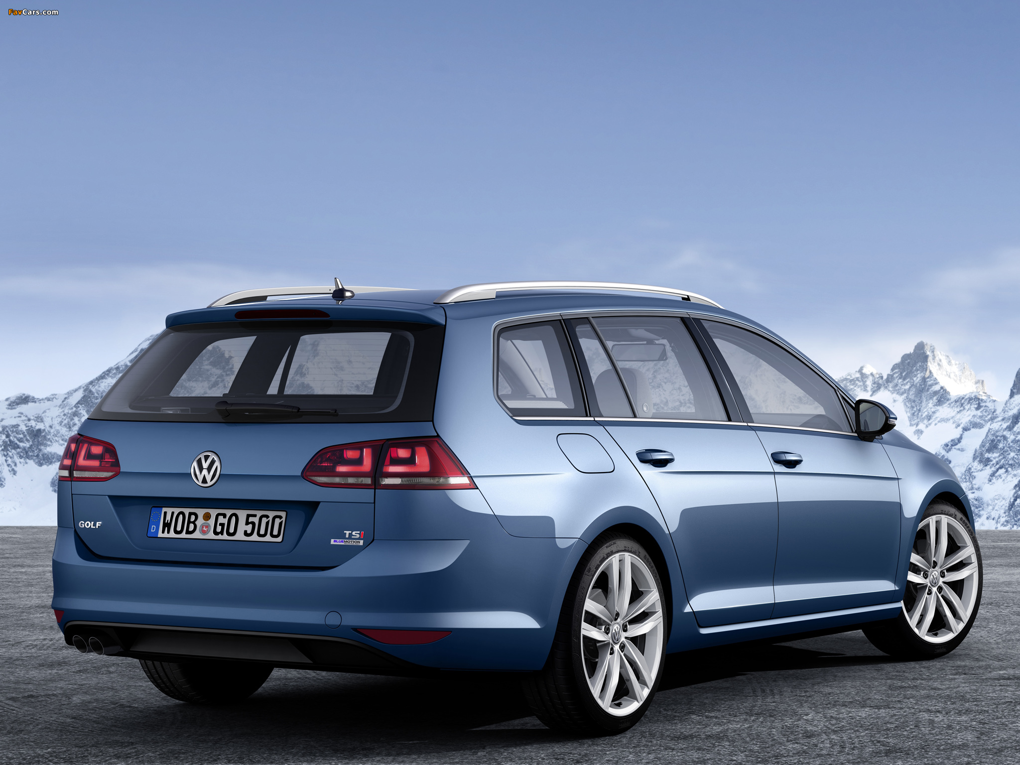 Images of Volkswagen Golf TSI BlueMotion Variant (Typ 5G) 2013 (2048 x 1536)