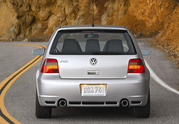 Pictures of Volkswagen Golf R32 US-spec (Typ 1J) 2002–04