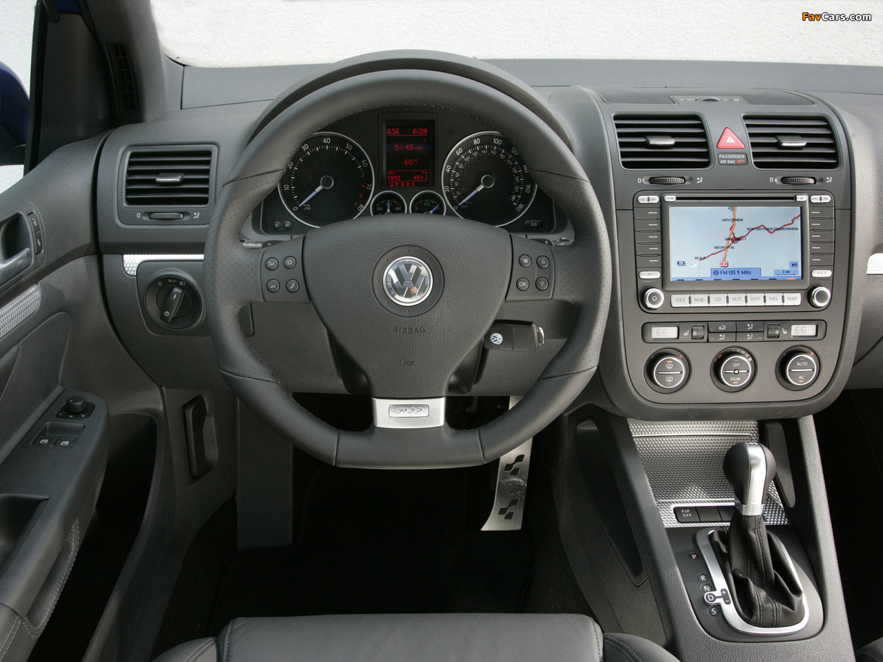Pictures of Volkswagen Golf R32 3-door (Typ 1K) 2006–08 (1280 x 960)