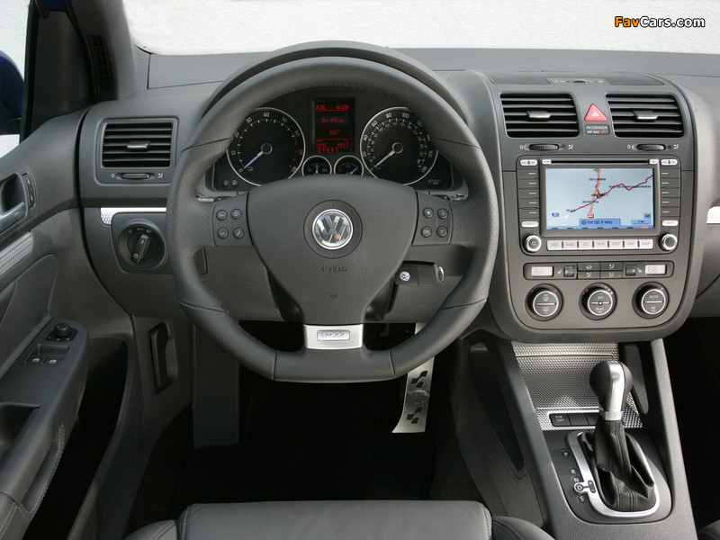 Pictures of Volkswagen Golf R32 3-door (Typ 1K) 2006–08 (800 x 600)