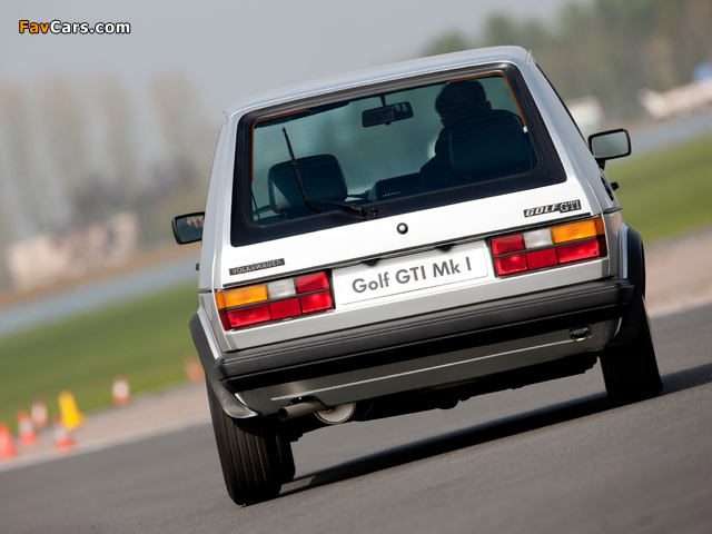Volkswagen Golf GTI Pirelli UK-spec (Typ 17) 1983 pictures (640 x 480)