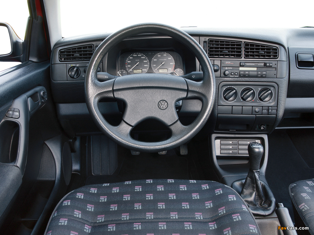 Volkswagen Golf 5-door (Typ 1H) 1991–97 images (1024 x 768)