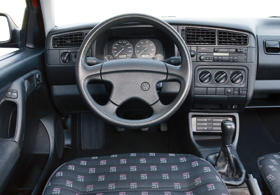 Volkswagen Golf 5-door (Typ 1H) 1991–97 images