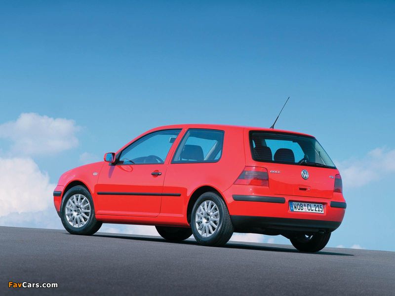 Volkswagen Golf 1.6 FSI 3-door (Typ 1J) 2002–03 pictures (800 x 600)