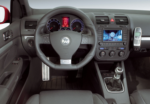 Volkswagen Golf GTI 3-door (Typ 1K) 2004–08 wallpapers